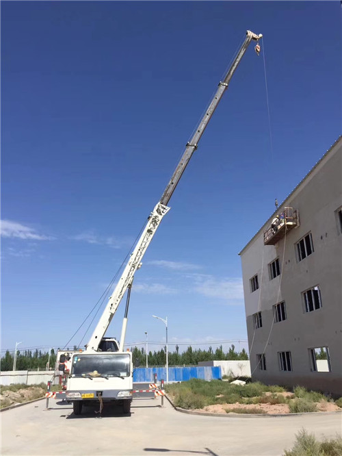 延川县“轻装强干”—— 吊车的 “轻量化臂架” 技术